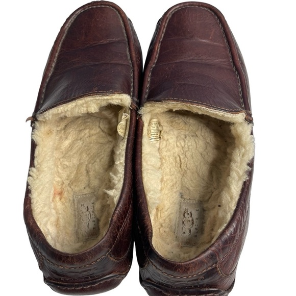 UGG men Ascot brown leather Sherpa loafer driving slipper size 11 rubber sole main image 5